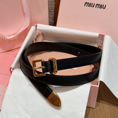 -缪家✨Leather Belt 20mm 皮革腰带 现代与复古的对比在这款柔软皮革腰带的细节中显现,古色古香的效果由金 -缪家✨Leather Belt 20mm 皮革腰带 现代与复古的对比在这款柔软皮革腰带的细节中显现,古色古香的效果由金