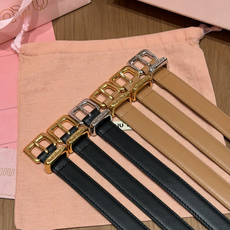 -缪家✨Leather Belt 20mm 皮革腰带 现代与复古的对比在这款柔软皮革腰带的细节中显现,古色古香的效果由金 -缪家✨Leather Belt 20mm 皮革腰带 现代与复古的对比在这款柔软皮革腰带的细节中显现,古色古香的效果由金