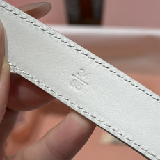 -缪家✨Leather Belt 20mm 皮革腰带 现代与复古的对比在这款柔软皮革腰带的细节中显现,古色古香的效果由金 -缪家✨Leather Belt 20mm 皮革腰带 现代与复古的对比在这款柔软皮革腰带的细节中显现,古色古香的效果由金