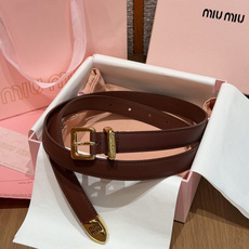 -缪家✨Leather Belt 20mm 皮革腰带 现代与复古的对比在这款柔软皮革腰带的细节中显现,古色古香的效果由金 -缪家✨Leather Belt 20mm 皮革腰带 现代与复古的对比在这款柔软皮革腰带的细节中显现,古色古香的效果由金