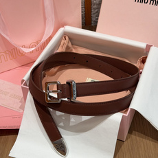 -缪家✨Leather Belt 20mm 皮革腰带 现代与复古的对比在这款柔软皮革腰带的细节中显现,古色古香的效果由金 -缪家✨Leather Belt 20mm 皮革腰带 现代与复古的对比在这款柔软皮革腰带的细节中显现,古色古香的效果由金