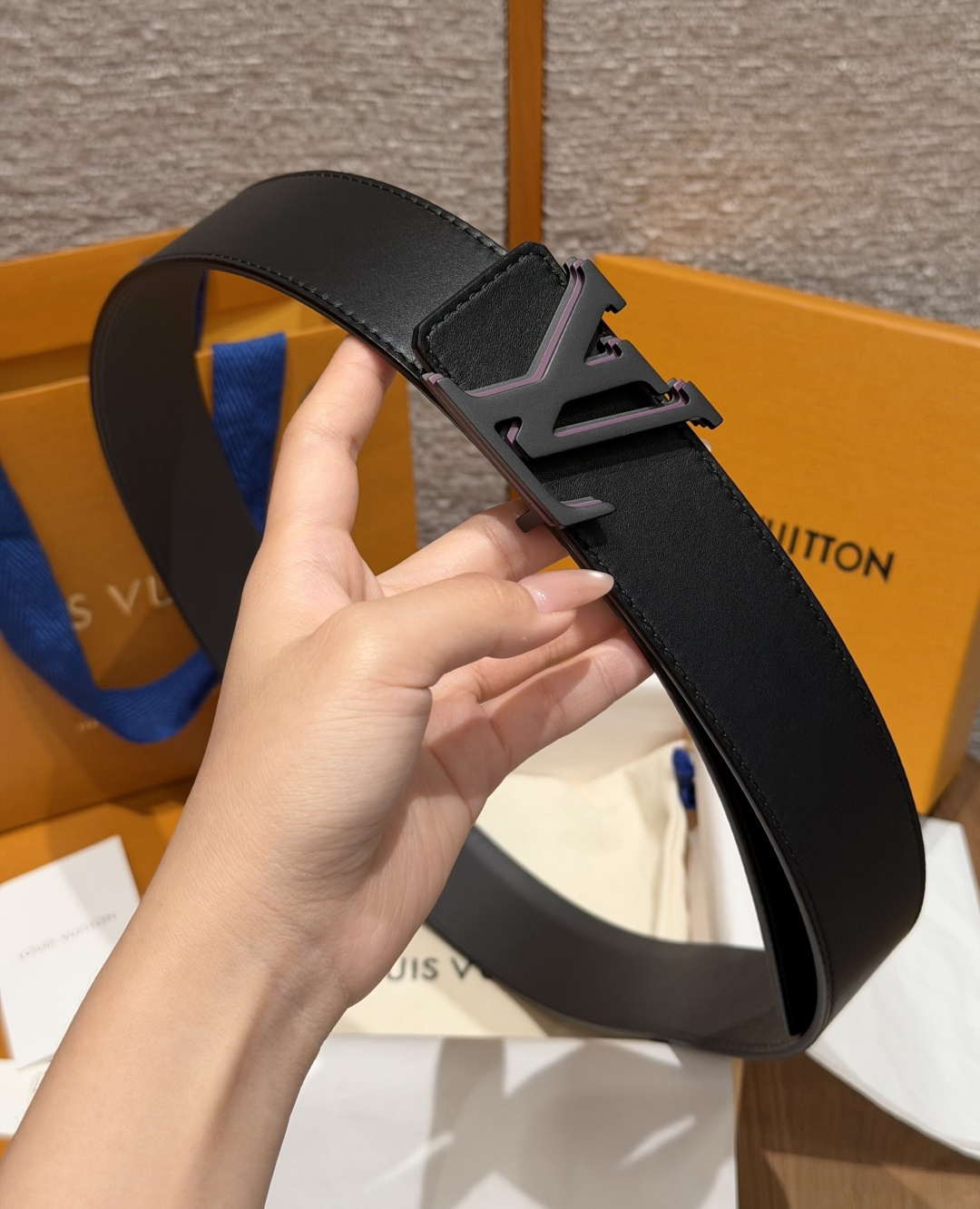 루이비통 옵틱 40mm 리버시블 가죽 벨트 상세 이미지 3
