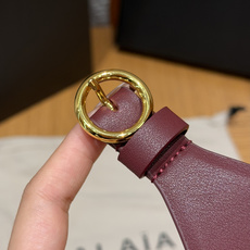 阿莱亚✨ Double leather waist belt 60mm 小牛皮双层宽版腰带 该款利落紧身胸衣式腰带,采用 阿莱亚✨ Double leather waist belt 60mm 小牛皮双层宽版腰带 该款利落紧身胸衣式腰带,采用