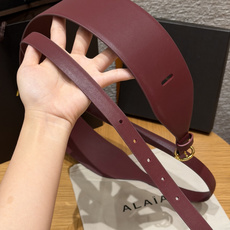 阿莱亚✨ Double leather waist belt 60mm 小牛皮双层宽版腰带 该款利落紧身胸衣式腰带,采用 阿莱亚✨ Double leather waist belt 60mm 小牛皮双层宽版腰带 该款利落紧身胸衣式腰带,采用
