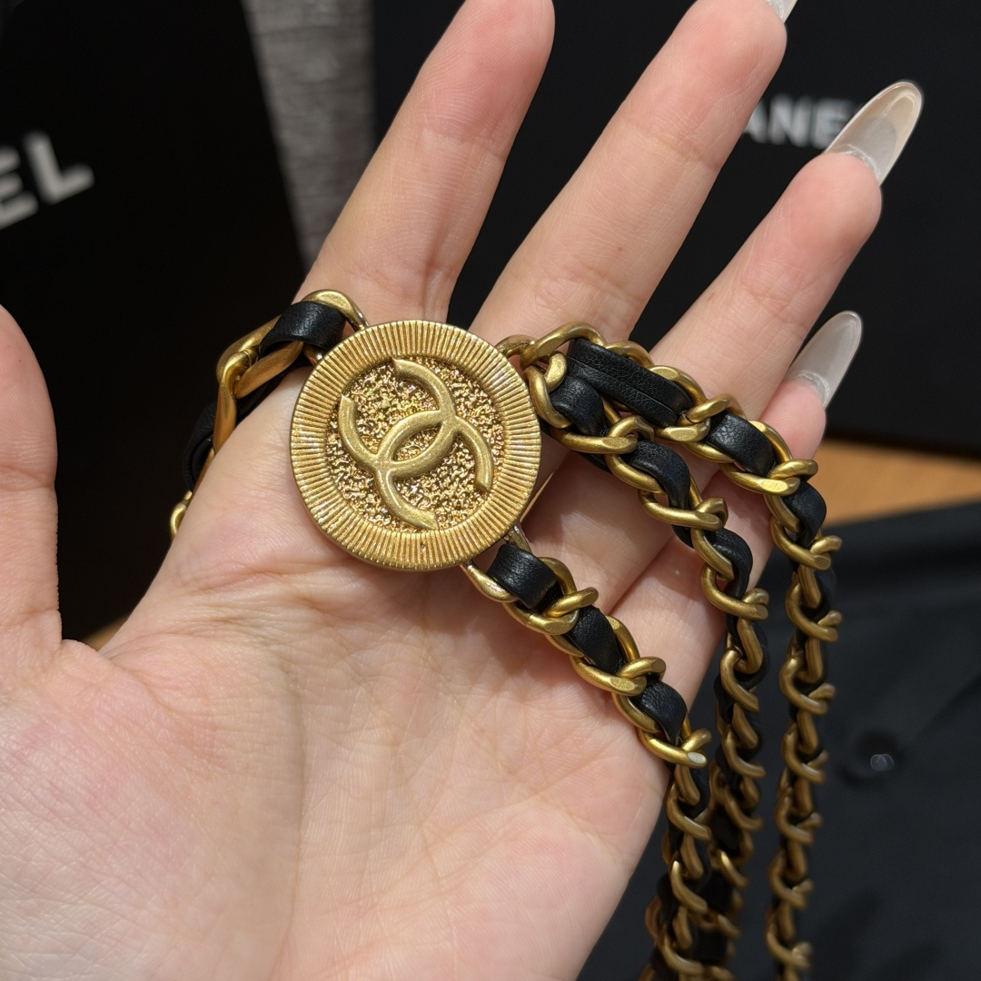 香家✨ Vintage Multi Strand Leather Chain Belt with CC Coin Med 香家✨ Vintage Multi Strand Leather Chain Belt with CC Coin Med