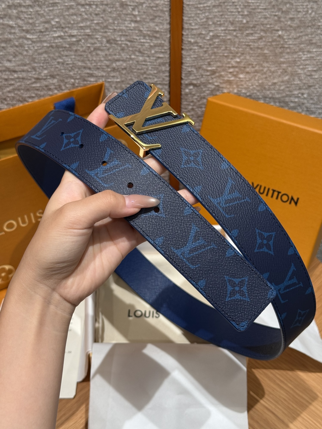 루이비통 디멘션 드리프트 40mm 타이거 아이 리버시블 벨트 상세 이미지 6