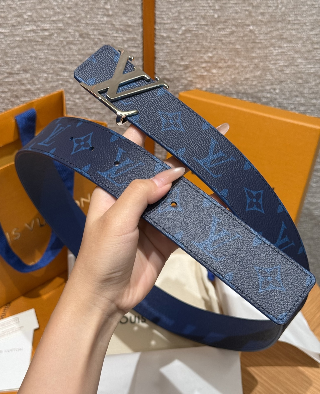 루이비통 디멘션 드리프트 40mm 리버시블 벨트 상세 이미지 7