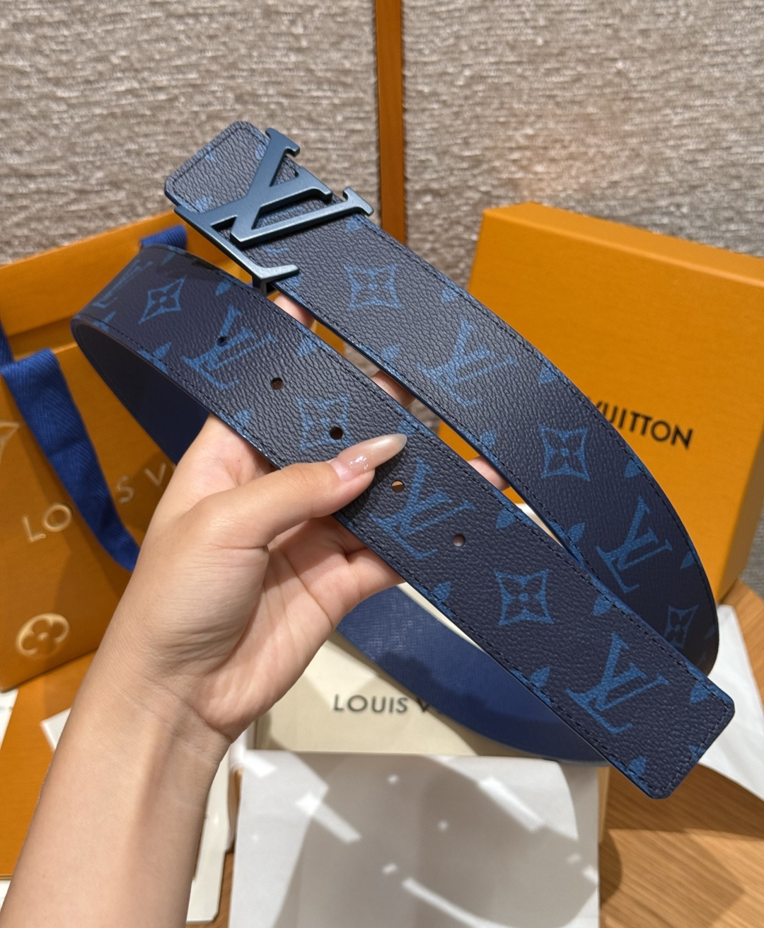 루이비통 디멘션 드리프트 40mm 타이거 아이 리버시블 벨트 상세 이미지 7