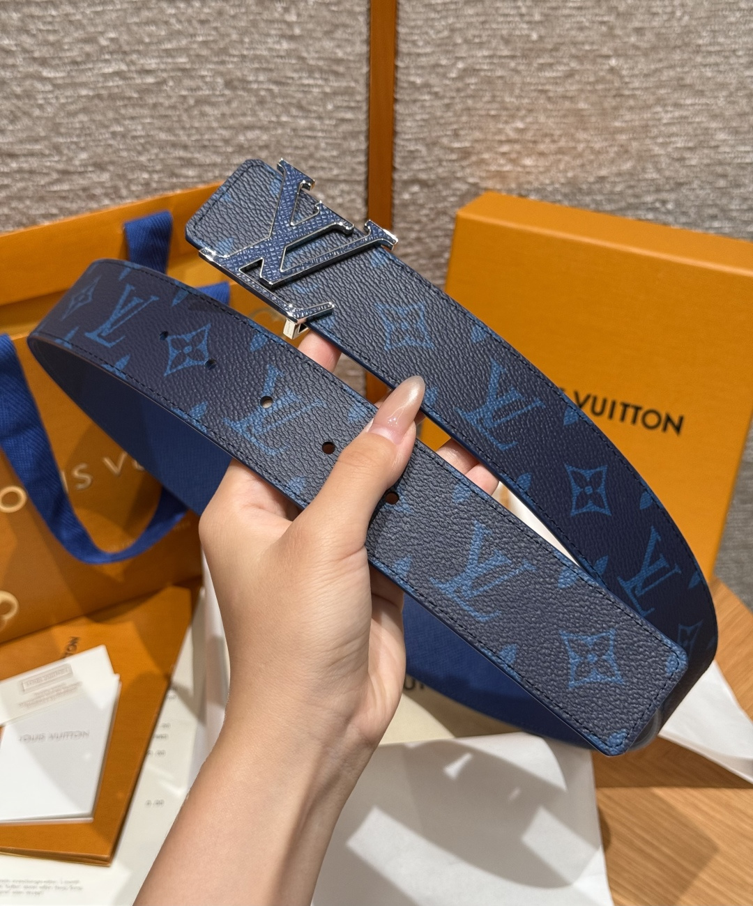 루이비통 디멘션 드리프트 40mm 리버시블 벨트 상세 이미지 7