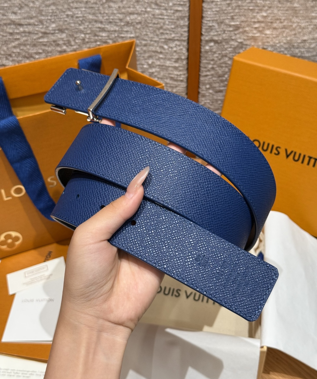 루이비통 디멘션 드리프트 40mm 리버시블 벨트 상세 이미지 5