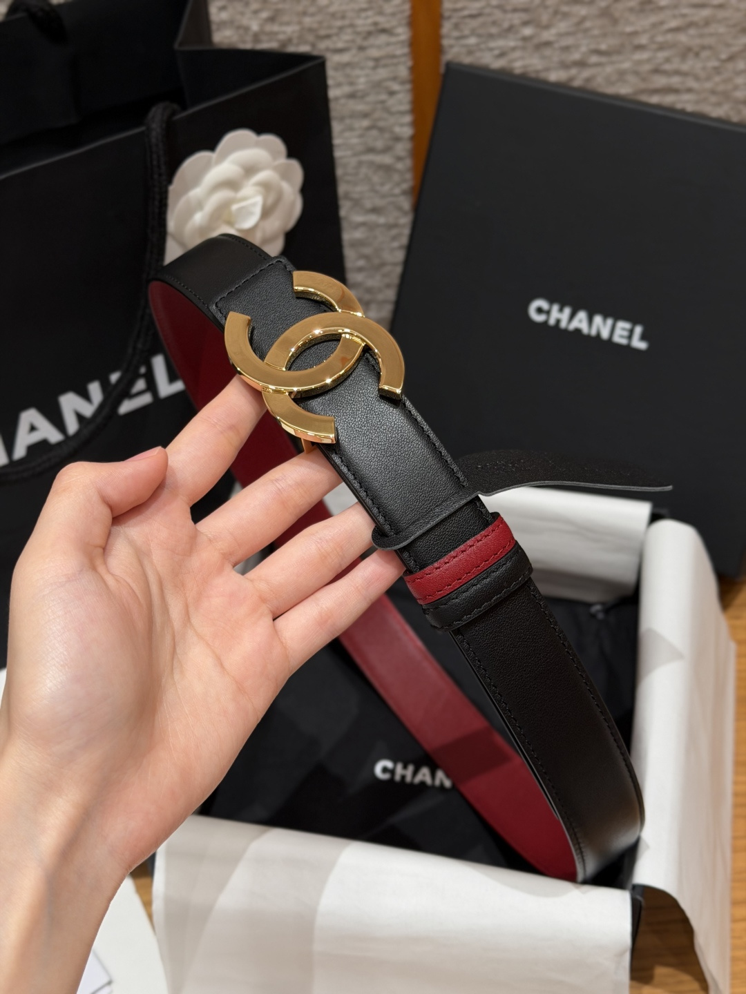 -香家✨ Leather Belt 30mm 皮质腰带 双面小牛皮腰带,经典双C带扣设计。小牛皮与金属。两种配色随心切换 -香家✨ Leather Belt 30mm 皮质腰带 双面小牛皮腰带,经典双C带扣设计。小牛皮与金属。两种配色随心切换