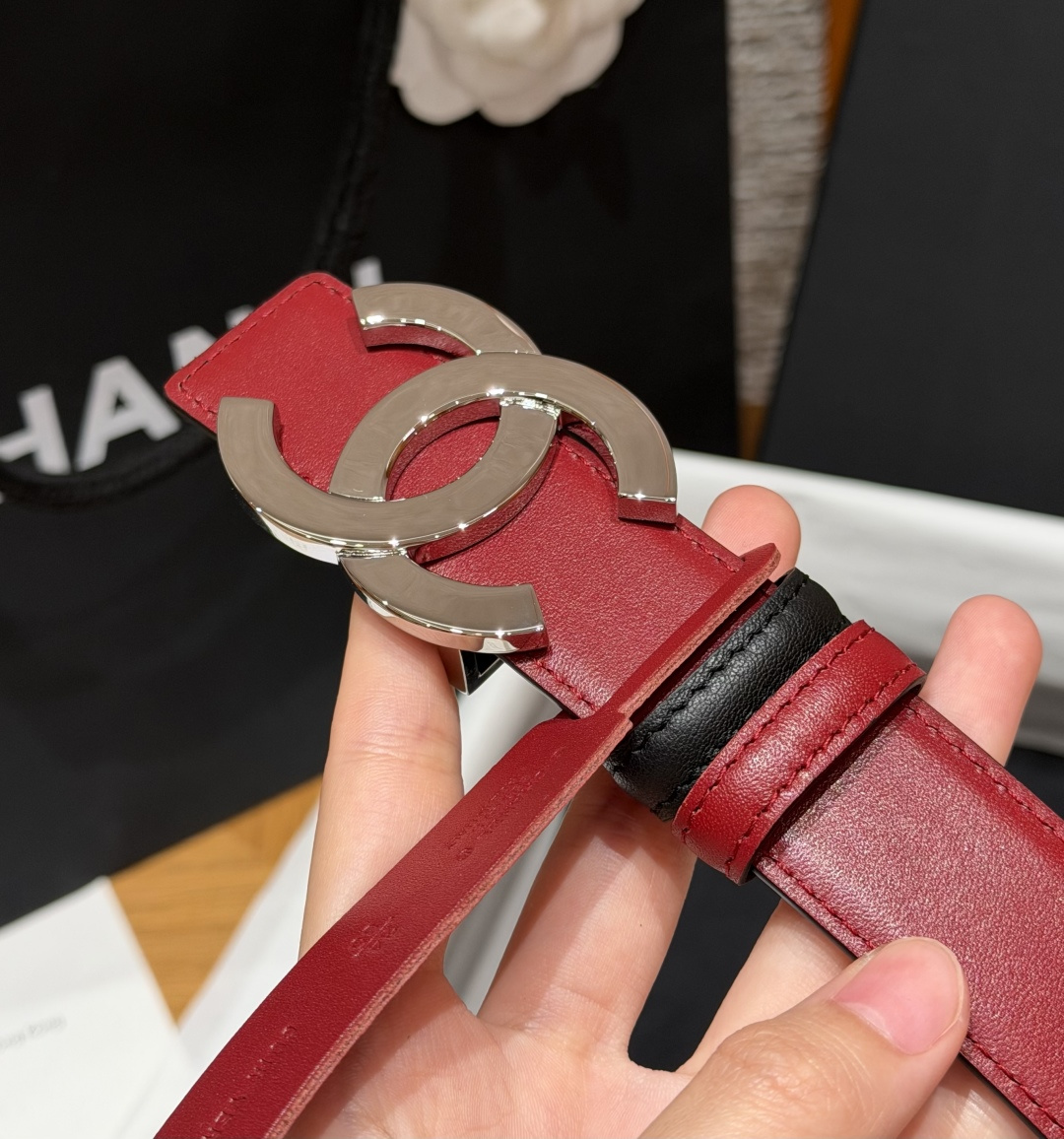 -香家✨ Leather Belt 30mm 皮质腰带 双面小牛皮腰带,经典双C带扣设计。小牛皮与金属。两种配色随心切换 -香家✨ Leather Belt 30mm 皮质腰带 双面小牛皮腰带,经典双C带扣设计。小牛皮与金属。两种配色随心切换