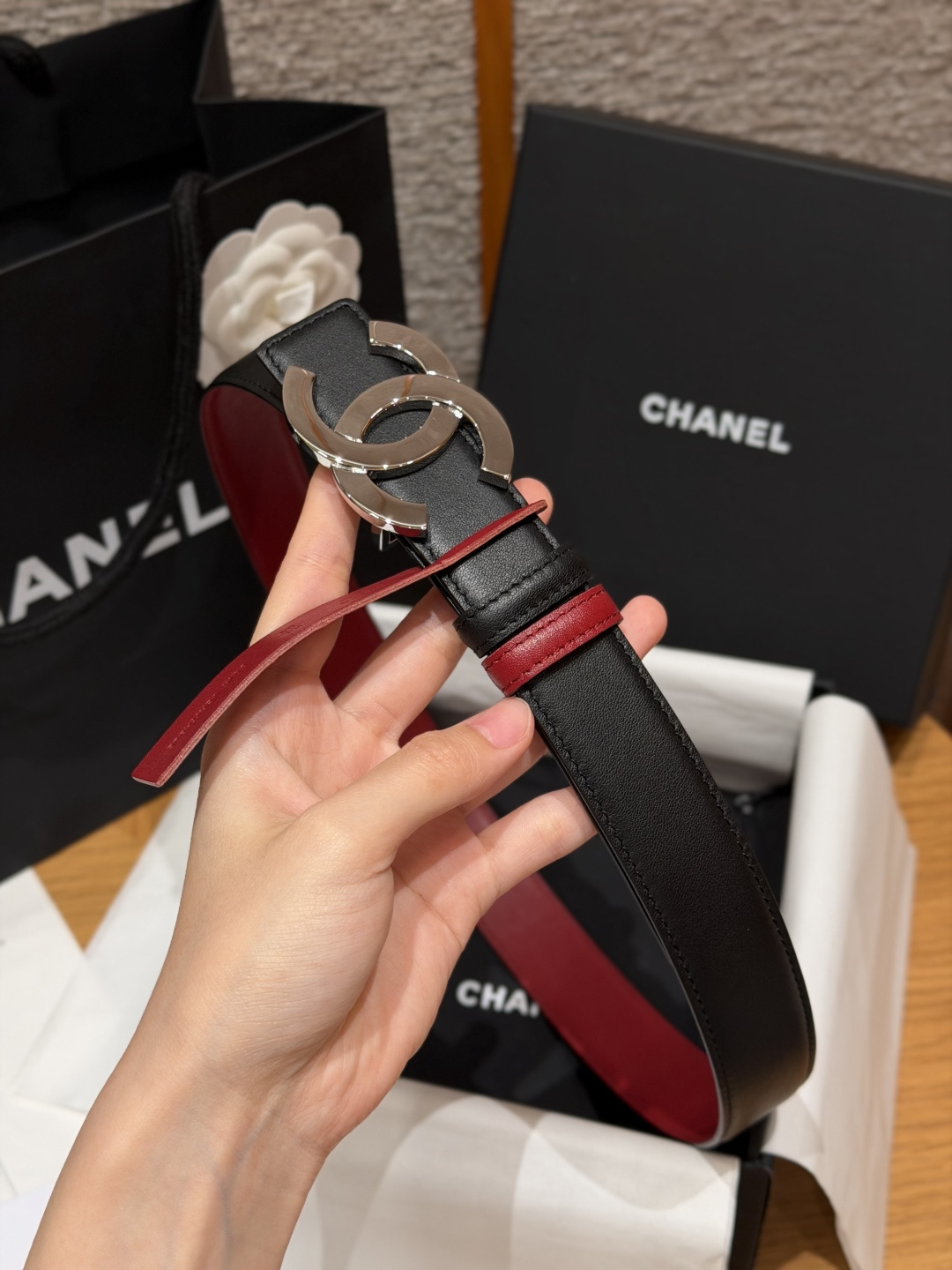 -香家✨ Leather Belt 30mm 皮质腰带 双面小牛皮腰带,经典双C带扣设计。小牛皮与金属。两种配色随心切换 -香家✨ Leather Belt 30mm 皮质腰带 双面小牛皮腰带,经典双C带扣设计。小牛皮与金属。两种配色随心切换