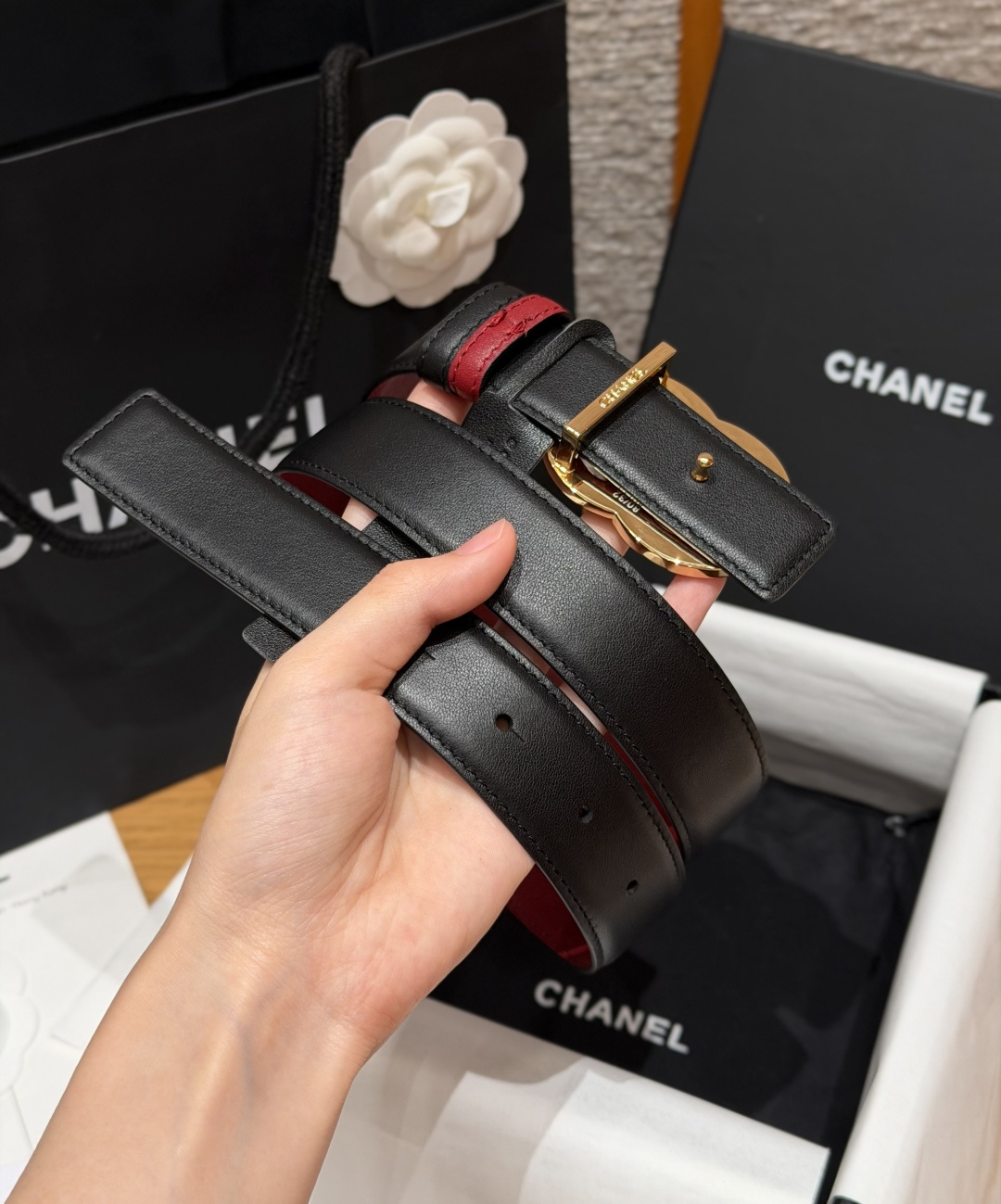 -香家✨ Leather Belt 30mm 皮质腰带 双面小牛皮腰带,经典双C带扣设计。小牛皮与金属。两种配色随心切换 -香家✨ Leather Belt 30mm 皮质腰带 双面小牛皮腰带,经典双C带扣设计。小牛皮与金属。两种配色随心切换