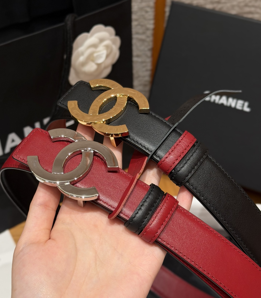 -香家✨ Leather Belt 30mm 皮质腰带 双面小牛皮腰带,经典双C带扣设计。小牛皮与金属。两种配色随心切换 -香家✨ Leather Belt 30mm 皮质腰带 双面小牛皮腰带,经典双C带扣设计。小牛皮与金属。两种配色随心切换