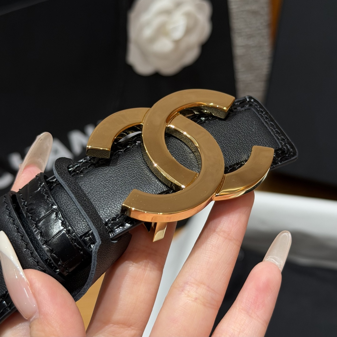 -香家✨ Leather Belt 30mm 皮质腰带 双面小牛皮腰带,经典双C带扣设计。小牛皮与金属。两种配色随心切换 -香家✨ Leather Belt 30mm 皮质腰带 双面小牛皮腰带,经典双C带扣设计。小牛皮与金属。两种配色随心切换