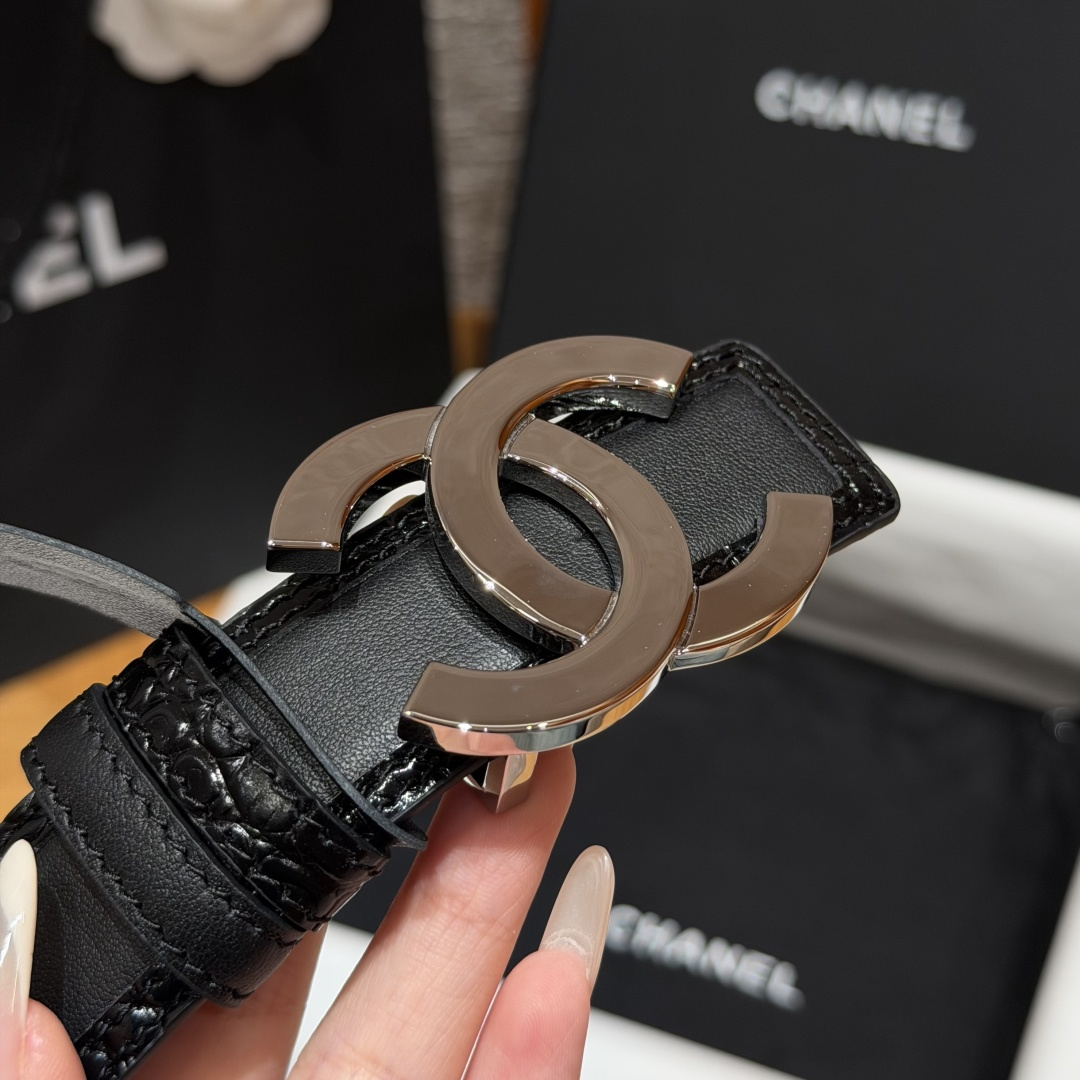 -香家✨ Leather Belt 30mm 皮质腰带 双面小牛皮腰带,经典双C带扣设计。小牛皮与金属。两种配色随心切换 -香家✨ Leather Belt 30mm 皮质腰带 双面小牛皮腰带,经典双C带扣设计。小牛皮与金属。两种配色随心切换