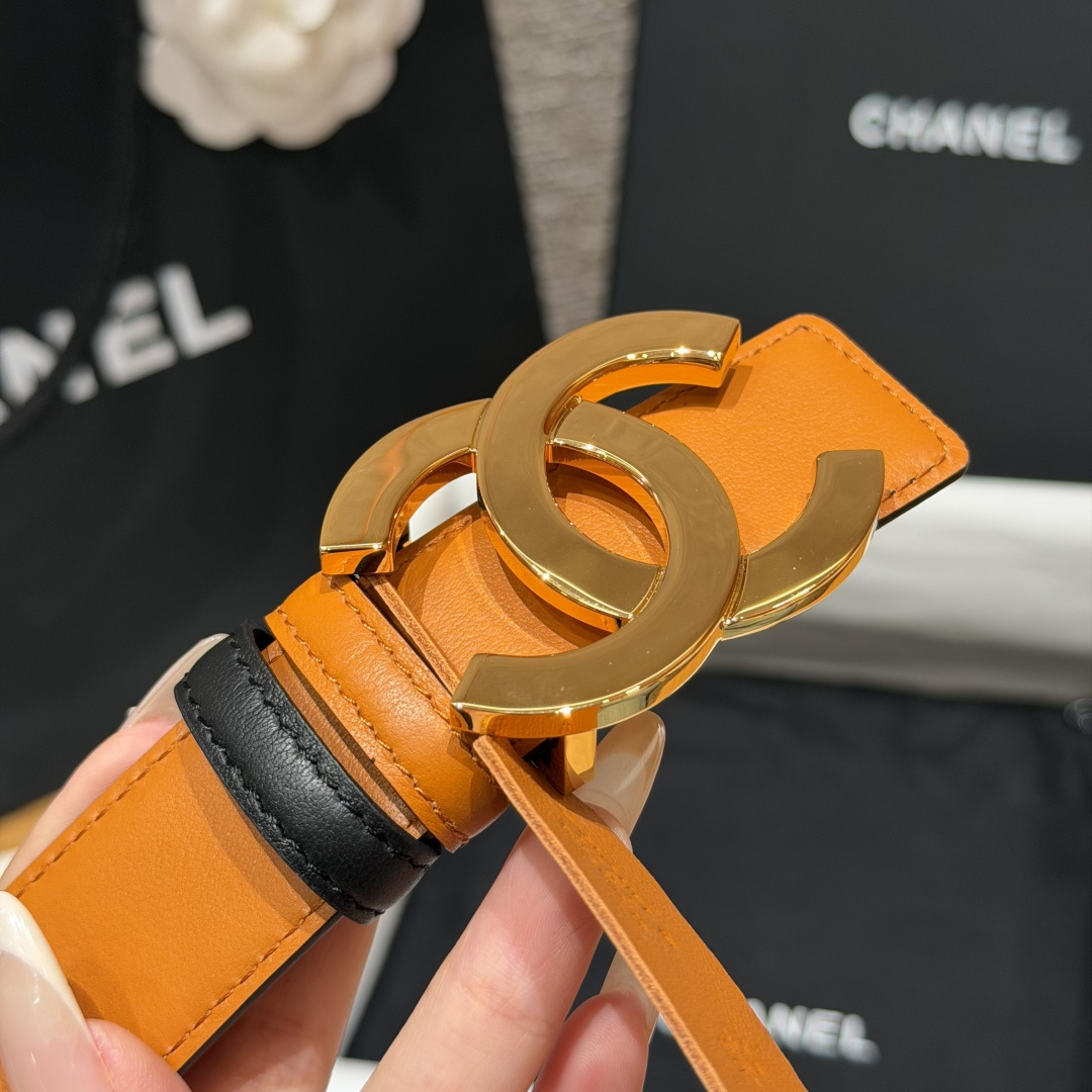 -香家✨ Leather Belt 30mm 皮质腰带 双面小牛皮腰带,经典双C带扣设计。小牛皮与金属。两种配色随心切换 -香家✨ Leather Belt 30mm 皮质腰带 双面小牛皮腰带,经典双C带扣设计。小牛皮与金属。两种配色随心切换