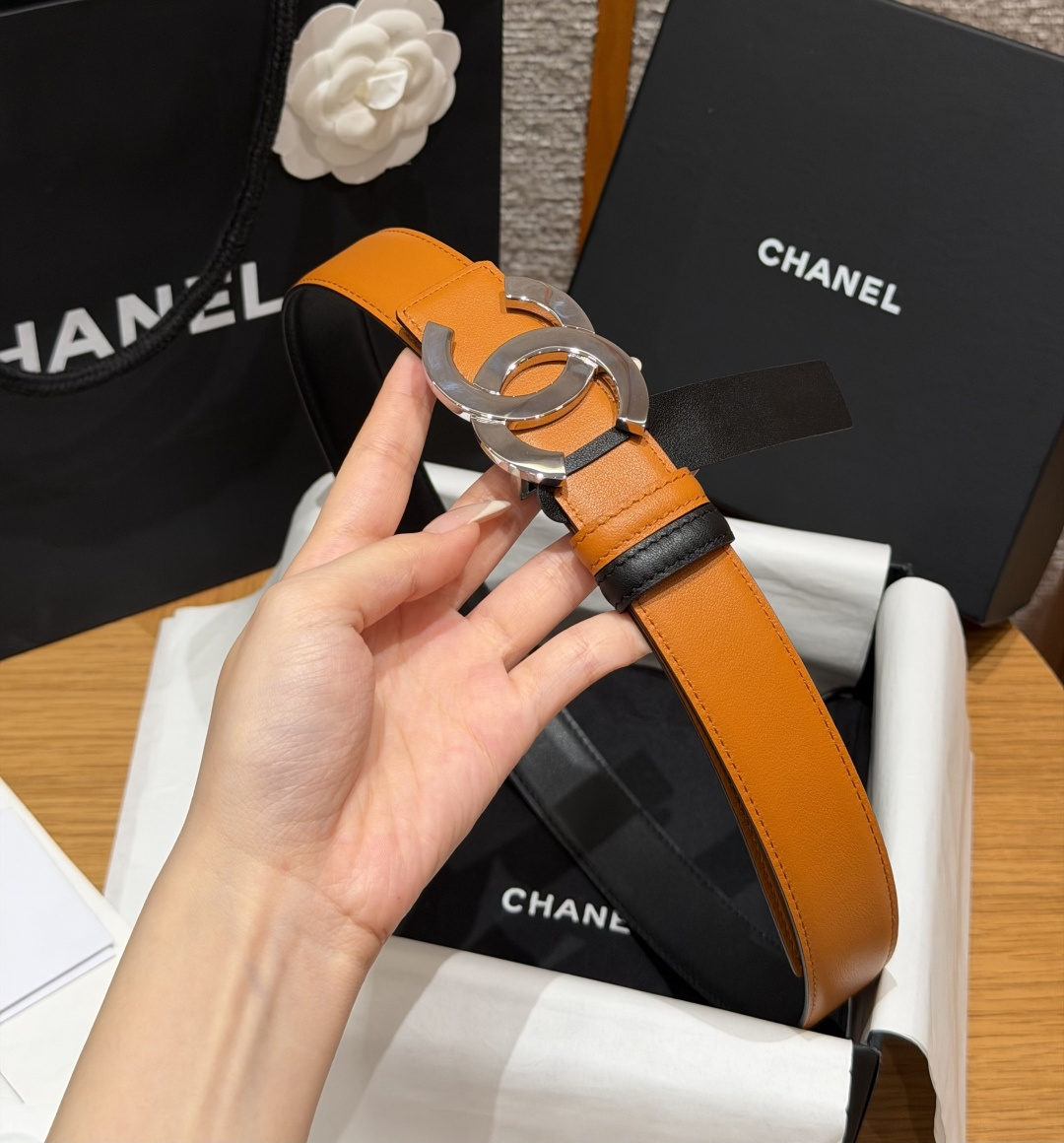 -香家✨ Leather Belt 30mm 皮质腰带 双面小牛皮腰带,经典双C带扣设计。小牛皮与金属。两种配色随心切换 -香家✨ Leather Belt 30mm 皮质腰带 双面小牛皮腰带,经典双C带扣设计。小牛皮与金属。两种配色随心切换