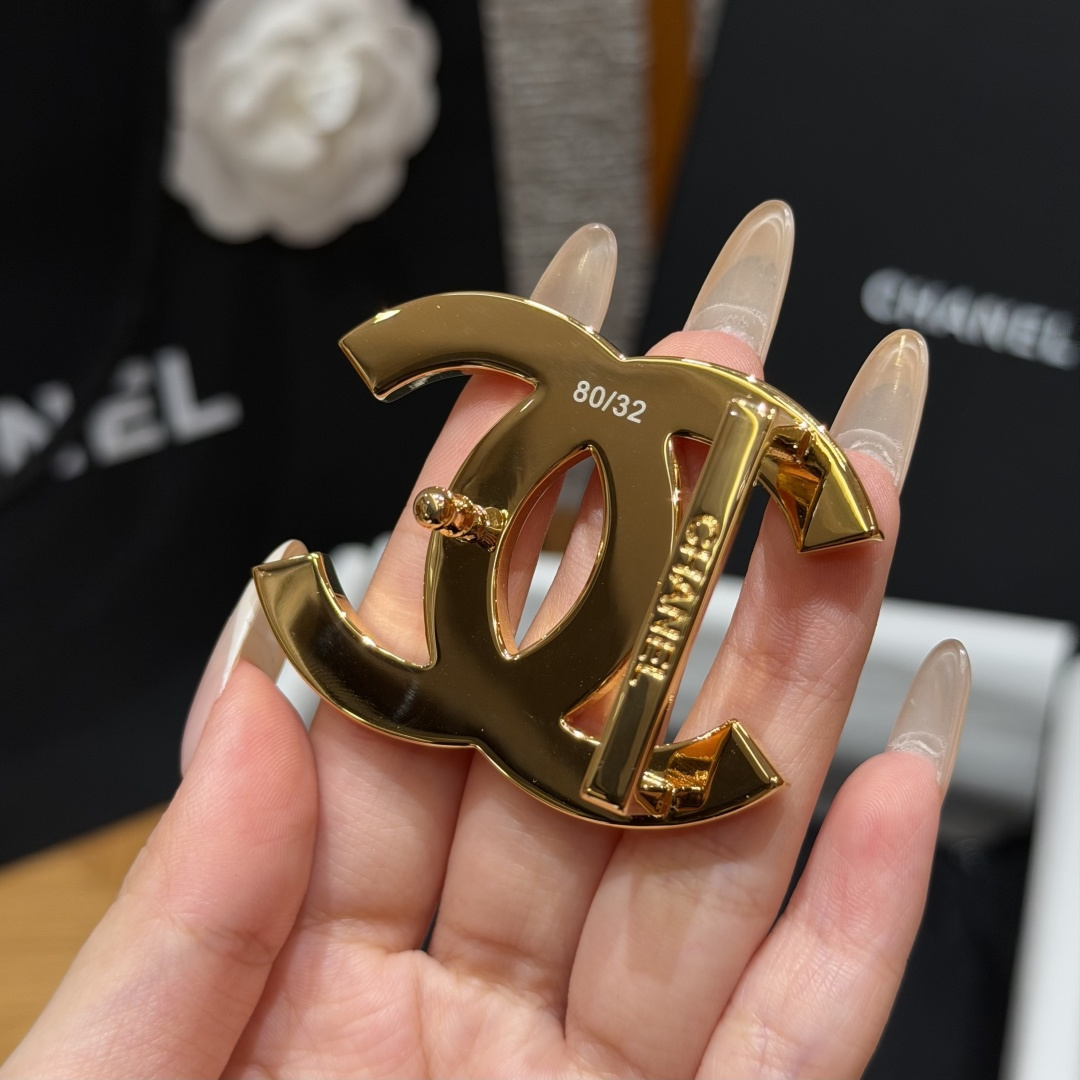 -香家✨ Leather Belt 30mm 皮质腰带 双面小牛皮腰带,经典双C带扣设计。小牛皮与金属。两种配色随心切换 -香家✨ Leather Belt 30mm 皮质腰带 双面小牛皮腰带,经典双C带扣设计。小牛皮与金属。两种配色随心切换
