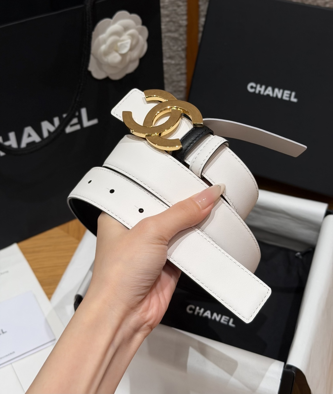 -香家✨ Leather Belt 30mm 皮质腰带 双面小牛皮腰带,经典双C带扣设计。小牛皮与金属。两种配色随心切换 -香家✨ Leather Belt 30mm 皮质腰带 双面小牛皮腰带,经典双C带扣设计。小牛皮与金属。两种配色随心切换