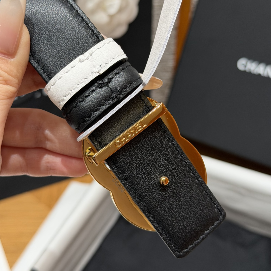-香家✨ Leather Belt 30mm 皮质腰带 双面小牛皮腰带,经典双C带扣设计。小牛皮与金属。两种配色随心切换 -香家✨ Leather Belt 30mm 皮质腰带 双面小牛皮腰带,经典双C带扣设计。小牛皮与金属。两种配色随心切换