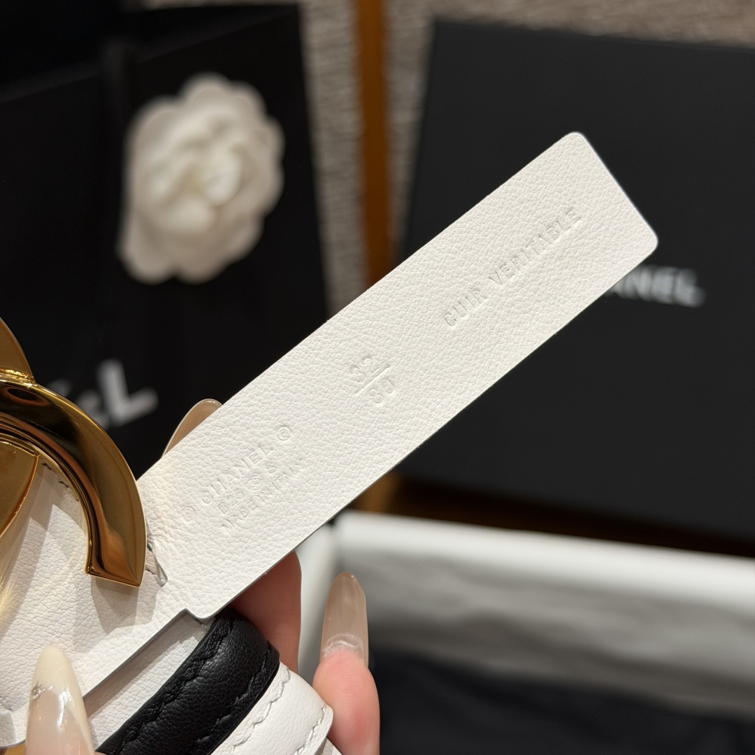 -香家✨ Leather Belt 30mm 皮质腰带 双面小牛皮腰带,经典双C带扣设计。小牛皮与金属。两种配色随心切换 -香家✨ Leather Belt 30mm 皮质腰带 双面小牛皮腰带,经典双C带扣设计。小牛皮与金属。两种配色随心切换