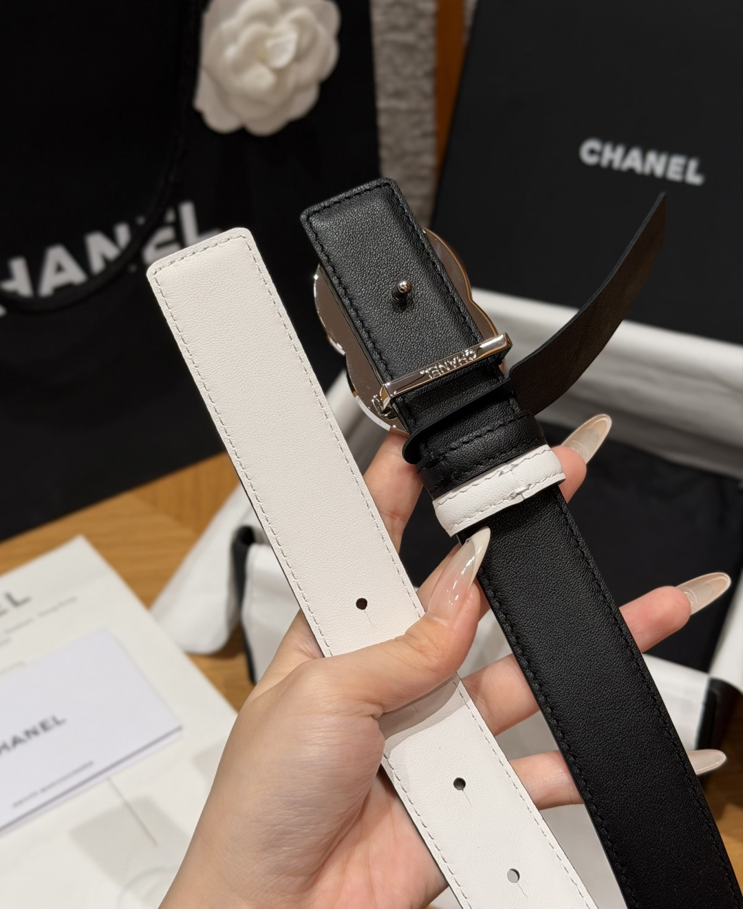 -香家✨ Leather Belt 30mm 皮质腰带 双面小牛皮腰带,经典双C带扣设计。小牛皮与金属。两种配色随心切换 -香家✨ Leather Belt 30mm 皮质腰带 双面小牛皮腰带,经典双C带扣设计。小牛皮与金属。两种配色随心切换
