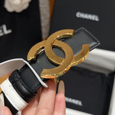 -香家✨ Leather Belt 30mm 皮质腰带 双面小牛皮腰带,经典双C带扣设计。小牛皮与金属。两种配色随心切换 -香家✨ Leather Belt 30mm 皮质腰带 双面小牛皮腰带,经典双C带扣设计。小牛皮与金属。两种配色随心切换