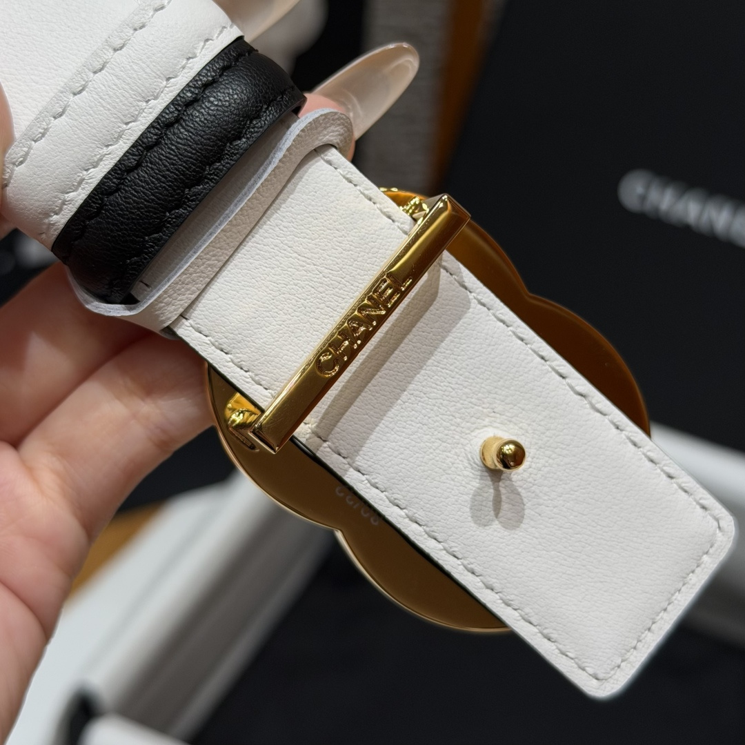 -香家✨ Leather Belt 30mm 皮质腰带 双面小牛皮腰带,经典双C带扣设计。小牛皮与金属。两种配色随心切换 -香家✨ Leather Belt 30mm 皮质腰带 双面小牛皮腰带,经典双C带扣设计。小牛皮与金属。两种配色随心切换