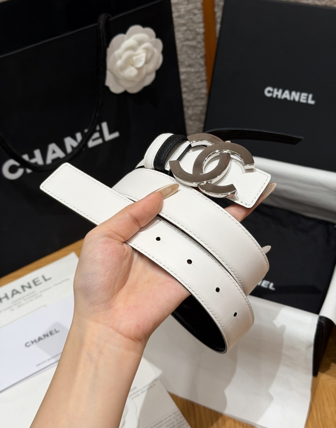 -香家✨ Leather Belt 30mm 皮质腰带 双面小牛皮腰带,经典双C带扣设计。小牛皮与金属。两种配色随心切换 -香家✨ Leather Belt 30mm 皮质腰带 双面小牛皮腰带,经典双C带扣设计。小牛皮与金属。两种配色随心切换