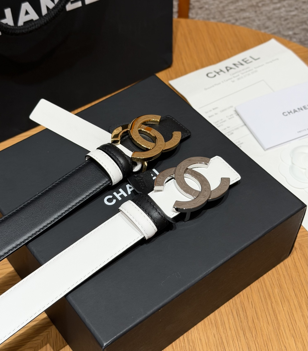 -香家✨ Leather Belt 30mm 皮质腰带 双面小牛皮腰带,经典双C带扣设计。小牛皮与金属。两种配色随心切换 -香家✨ Leather Belt 30mm 皮质腰带 双面小牛皮腰带,经典双C带扣设计。小牛皮与金属。两种配色随心切换