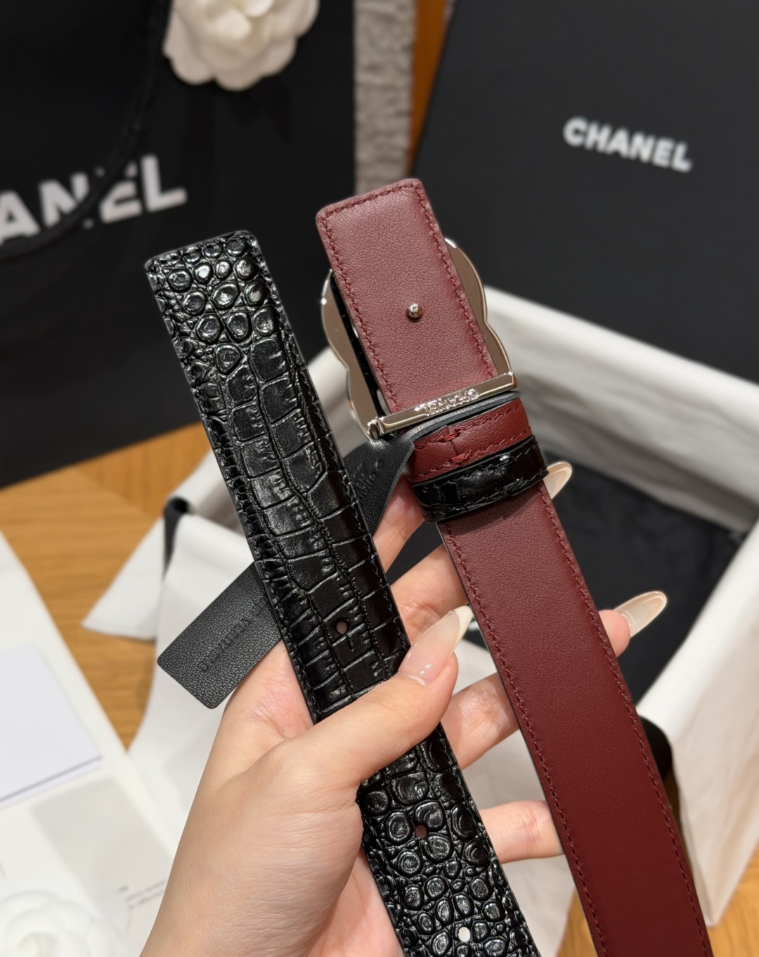 -香家✨ Leather Belt 30mm 皮质腰带 双面小牛皮腰带,经典双C带扣设计。小牛皮与金属。两种配色随心切换 -香家✨ Leather Belt 30mm 皮质腰带 双面小牛皮腰带,经典双C带扣设计。小牛皮与金属。两种配色随心切换