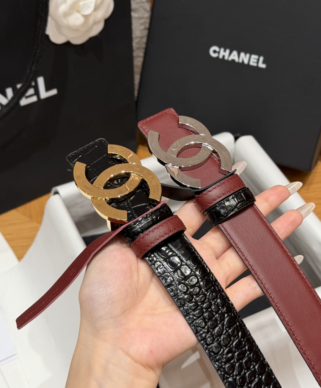 -香家✨ Leather Belt 30mm 皮质腰带 双面小牛皮腰带,经典双C带扣设计。小牛皮与金属。两种配色随心切换 -香家✨ Leather Belt 30mm 皮质腰带 双面小牛皮腰带,经典双C带扣设计。小牛皮与金属。两种配色随心切换