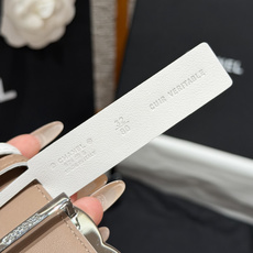 -香家✨ Leather Belt 30mm 皮质腰带 双面小牛皮腰带,经典双C带扣设计。小牛皮与金属。两种配色随心切换 -香家✨ Leather Belt 30mm 皮质腰带 双面小牛皮腰带,经典双C带扣设计。小牛皮与金属。两种配色随心切换