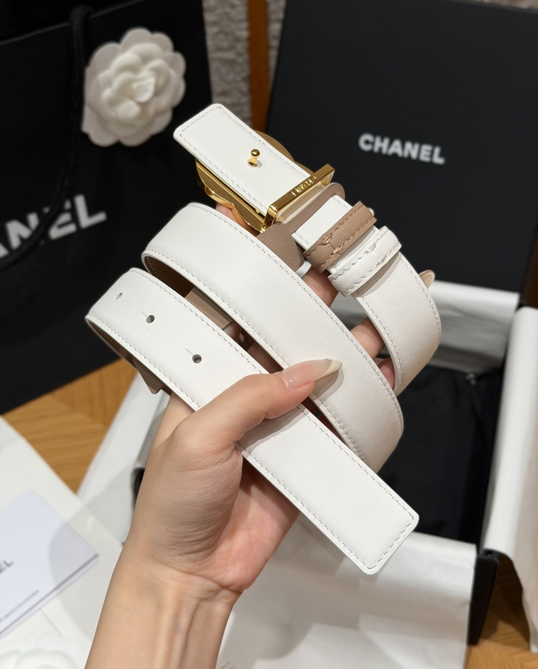 -香家✨ Leather Belt 30mm 皮质腰带 双面小牛皮腰带,经典双C带扣设计。小牛皮与金属。两种配色随心切换 -香家✨ Leather Belt 30mm 皮质腰带 双面小牛皮腰带,经典双C带扣设计。小牛皮与金属。两种配色随心切换