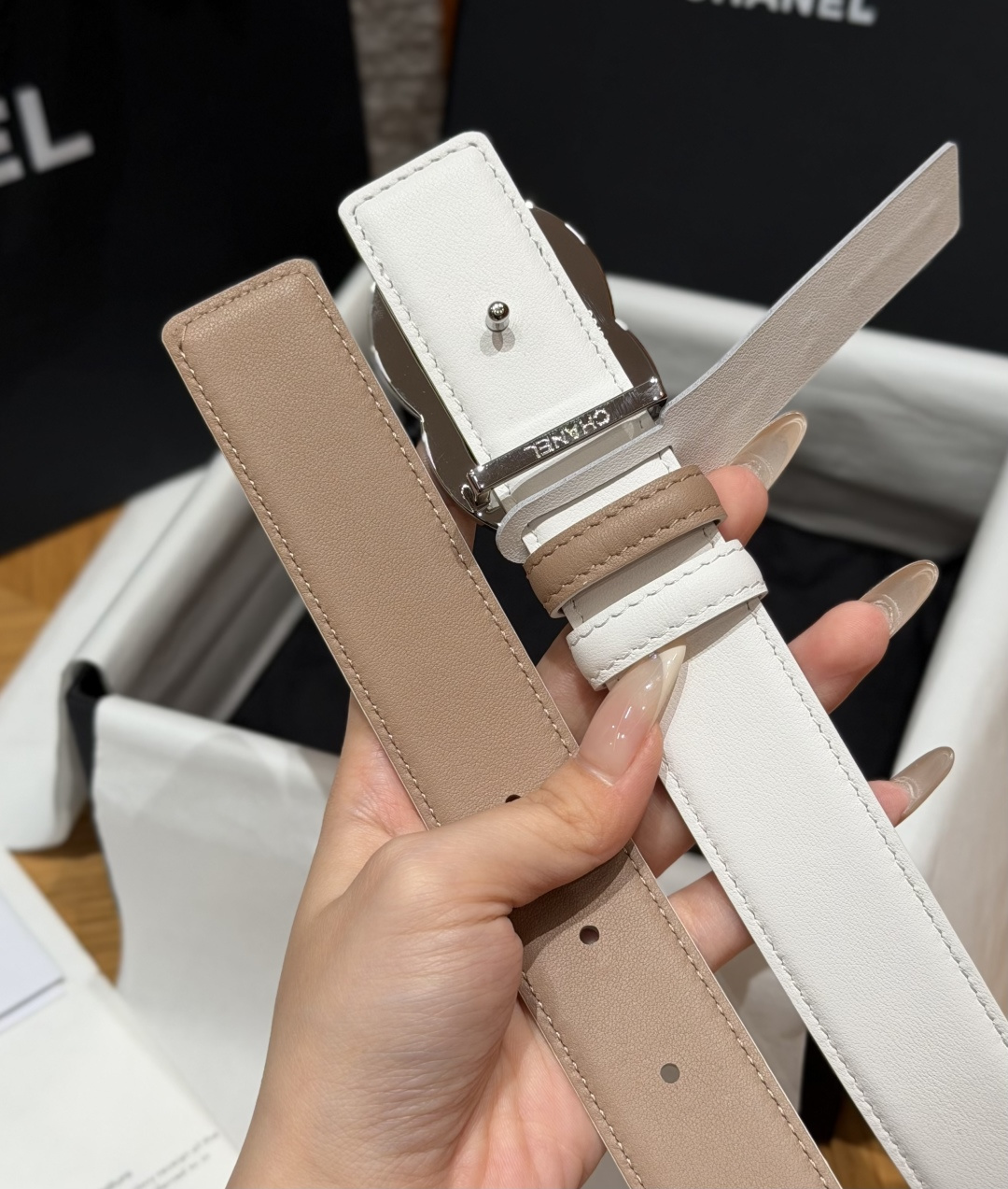 -香家✨ Leather Belt 30mm 皮质腰带 双面小牛皮腰带,经典双C带扣设计。小牛皮与金属。两种配色随心切换 -香家✨ Leather Belt 30mm 皮质腰带 双面小牛皮腰带,经典双C带扣设计。小牛皮与金属。两种配色随心切换