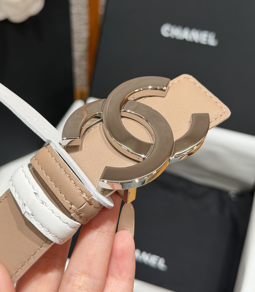 -香家✨ Leather Belt 30mm 皮质腰带 双面小牛皮腰带,经典双C带扣设计。小牛皮与金属。两种配色随心切换 -香家✨ Leather Belt 30mm 皮质腰带 双面小牛皮腰带,经典双C带扣设计。小牛皮与金属。两种配色随心切换
