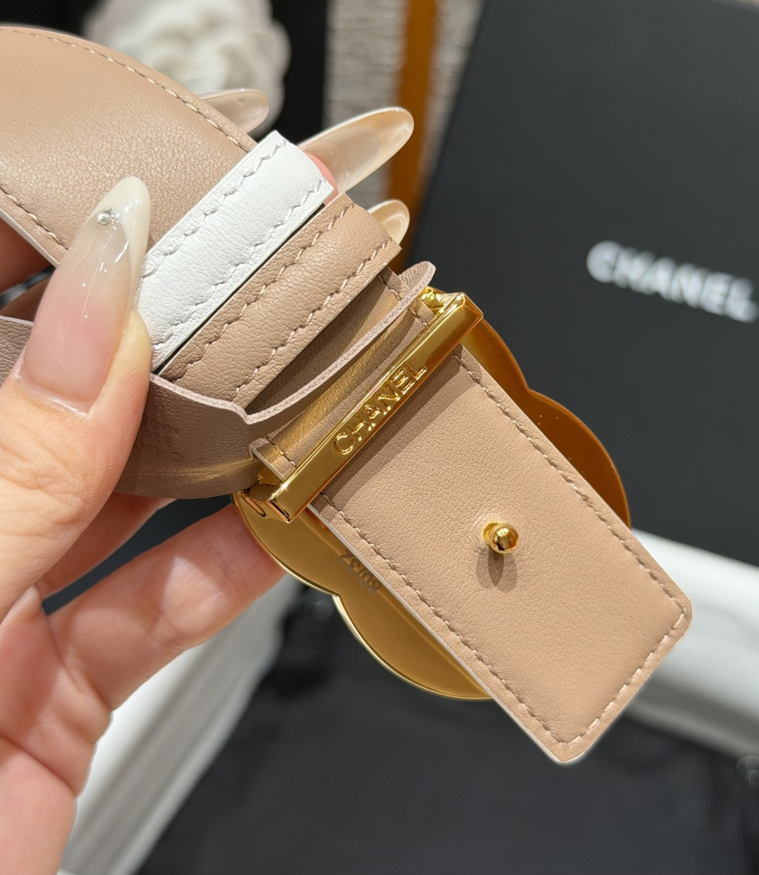 -香家✨ Leather Belt 30mm 皮质腰带 双面小牛皮腰带,经典双C带扣设计。小牛皮与金属。两种配色随心切换 -香家✨ Leather Belt 30mm 皮质腰带 双面小牛皮腰带,经典双C带扣设计。小牛皮与金属。两种配色随心切换