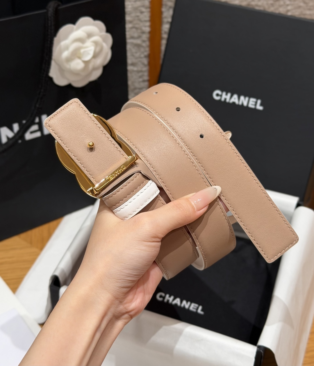 -香家✨ Leather Belt 30mm 皮质腰带 双面小牛皮腰带,经典双C带扣设计。小牛皮与金属。两种配色随心切换 -香家✨ Leather Belt 30mm 皮质腰带 双面小牛皮腰带,经典双C带扣设计。小牛皮与金属。两种配色随心切换