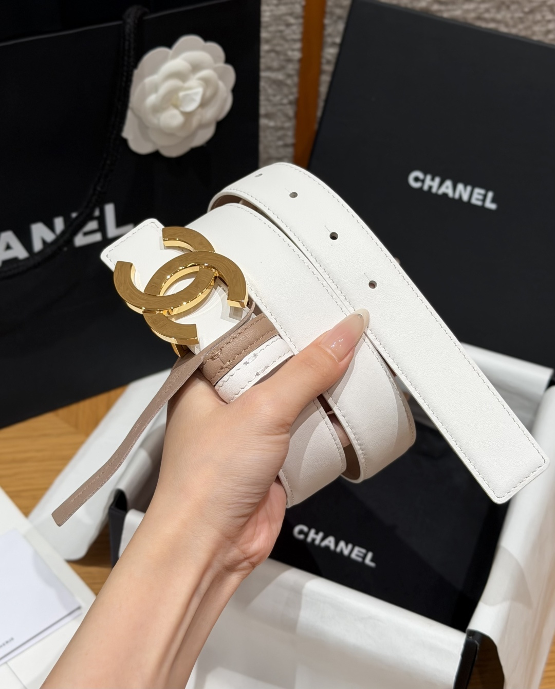 -香家✨ Leather Belt 30mm 皮质腰带 双面小牛皮腰带,经典双C带扣设计。小牛皮与金属。两种配色随心切换 -香家✨ Leather Belt 30mm 皮质腰带 双面小牛皮腰带,经典双C带扣设计。小牛皮与金属。两种配色随心切换