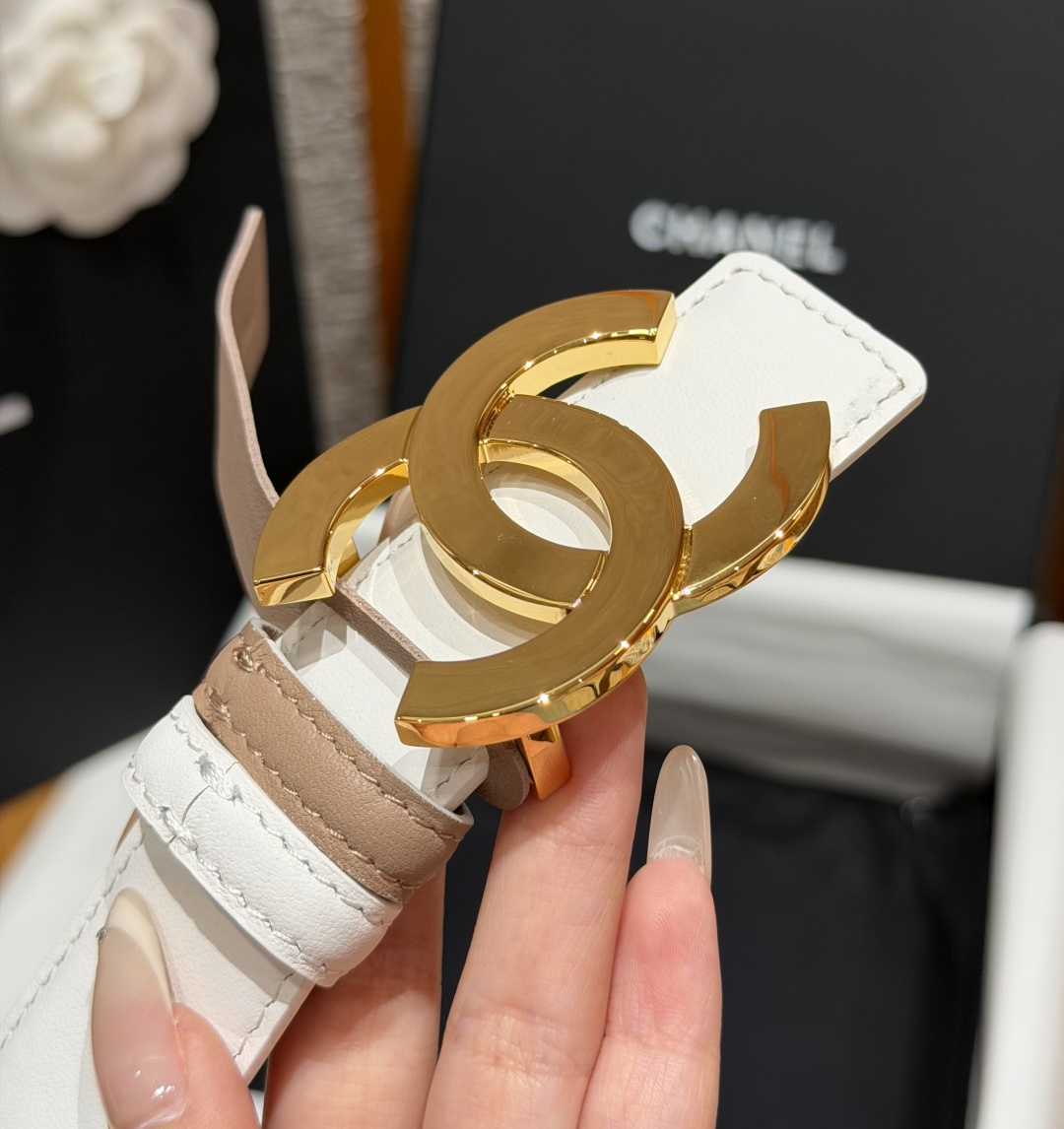 -香家✨ Leather Belt 30mm 皮质腰带 双面小牛皮腰带,经典双C带扣设计。小牛皮与金属。两种配色随心切换 -香家✨ Leather Belt 30mm 皮质腰带 双面小牛皮腰带,经典双C带扣设计。小牛皮与金属。两种配色随心切换