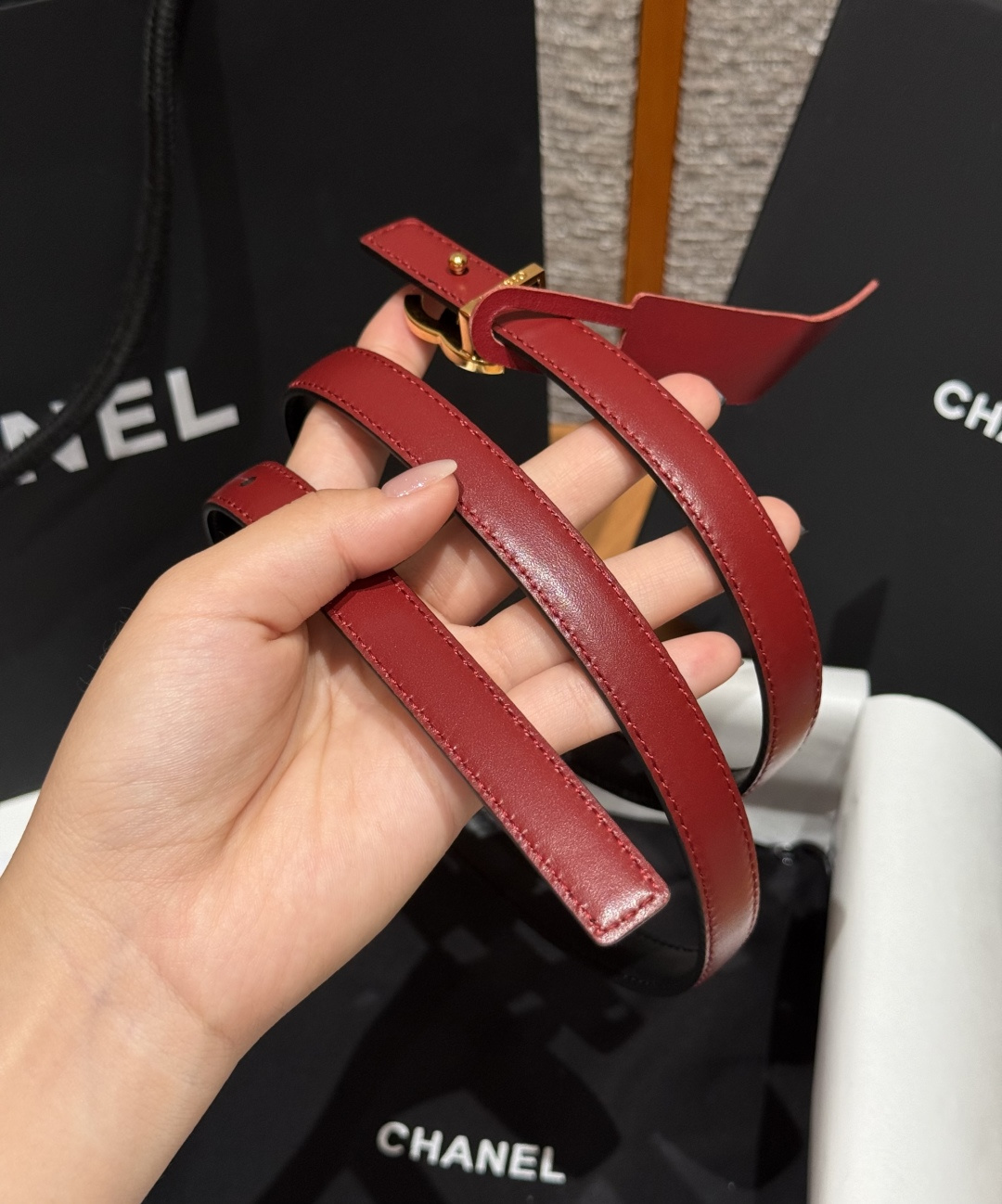 - 香家✨ Leather Belt 15mm 皮质腰带 双面小牛皮腰带,经典双C带扣设计。小牛皮与金属。15毫米超细皮 - 香家✨ Leather Belt 15mm 皮质腰带 双面小牛皮腰带,经典双C带扣设计。小牛皮与金属。15毫米超细皮