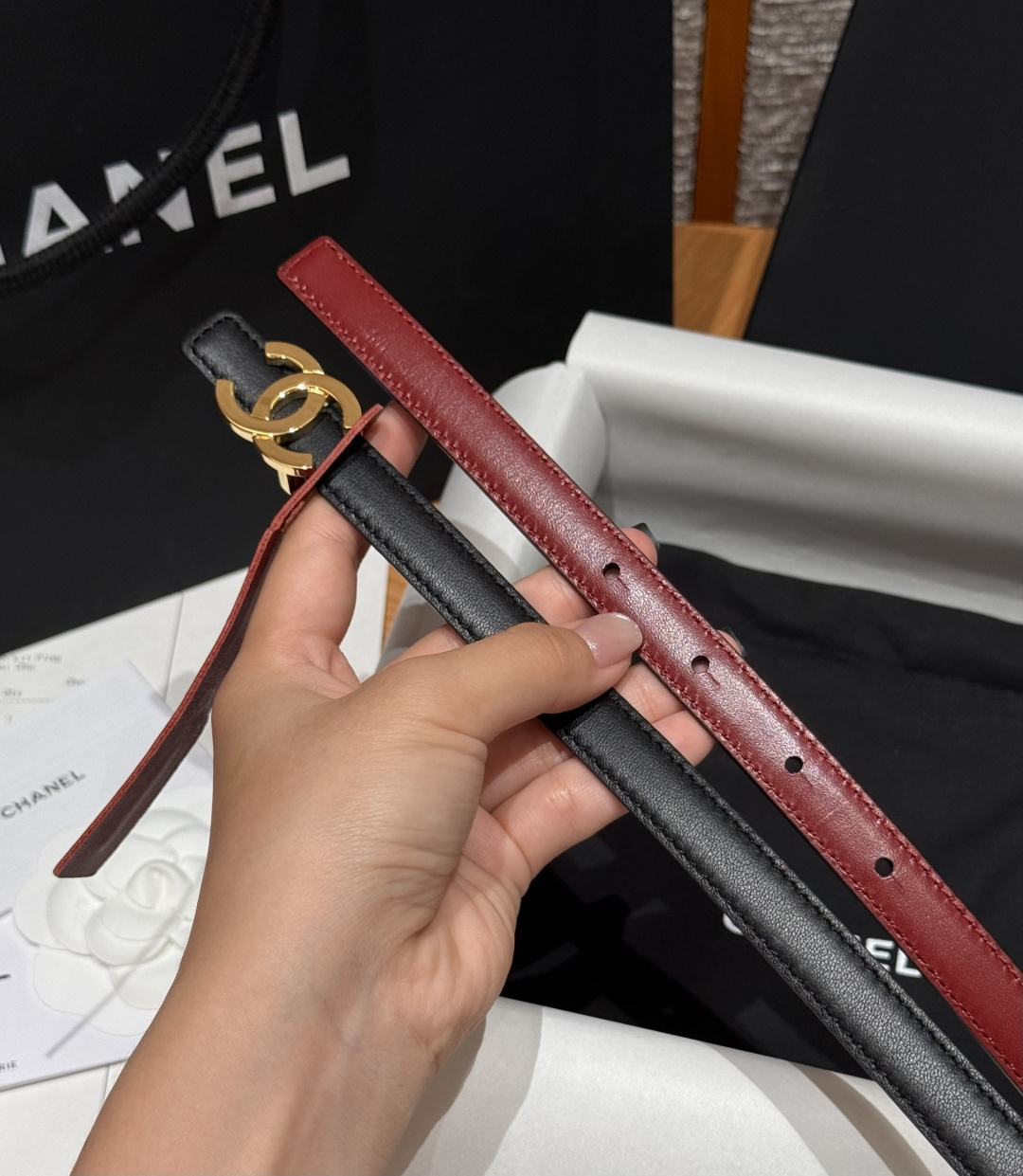 - 香家✨ Leather Belt 15mm 皮质腰带 双面小牛皮腰带,经典双C带扣设计。小牛皮与金属。15毫米超细皮 - 香家✨ Leather Belt 15mm 皮质腰带 双面小牛皮腰带,经典双C带扣设计。小牛皮与金属。15毫米超细皮