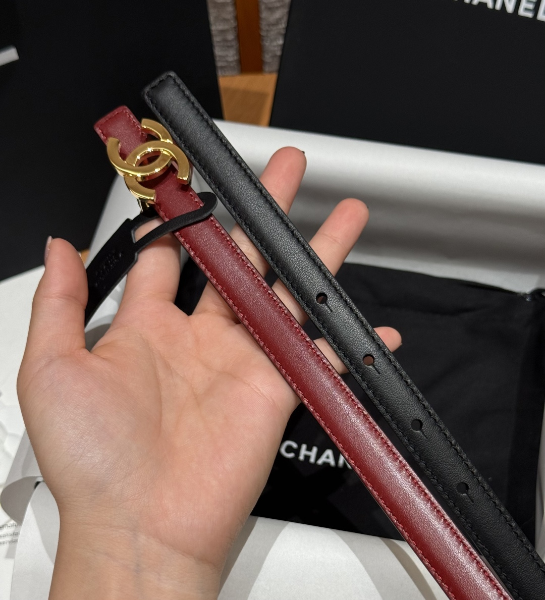 - 香家✨ Leather Belt 15mm 皮质腰带 双面小牛皮腰带,经典双C带扣设计。小牛皮与金属。15毫米超细皮 - 香家✨ Leather Belt 15mm 皮质腰带 双面小牛皮腰带,经典双C带扣设计。小牛皮与金属。15毫米超细皮