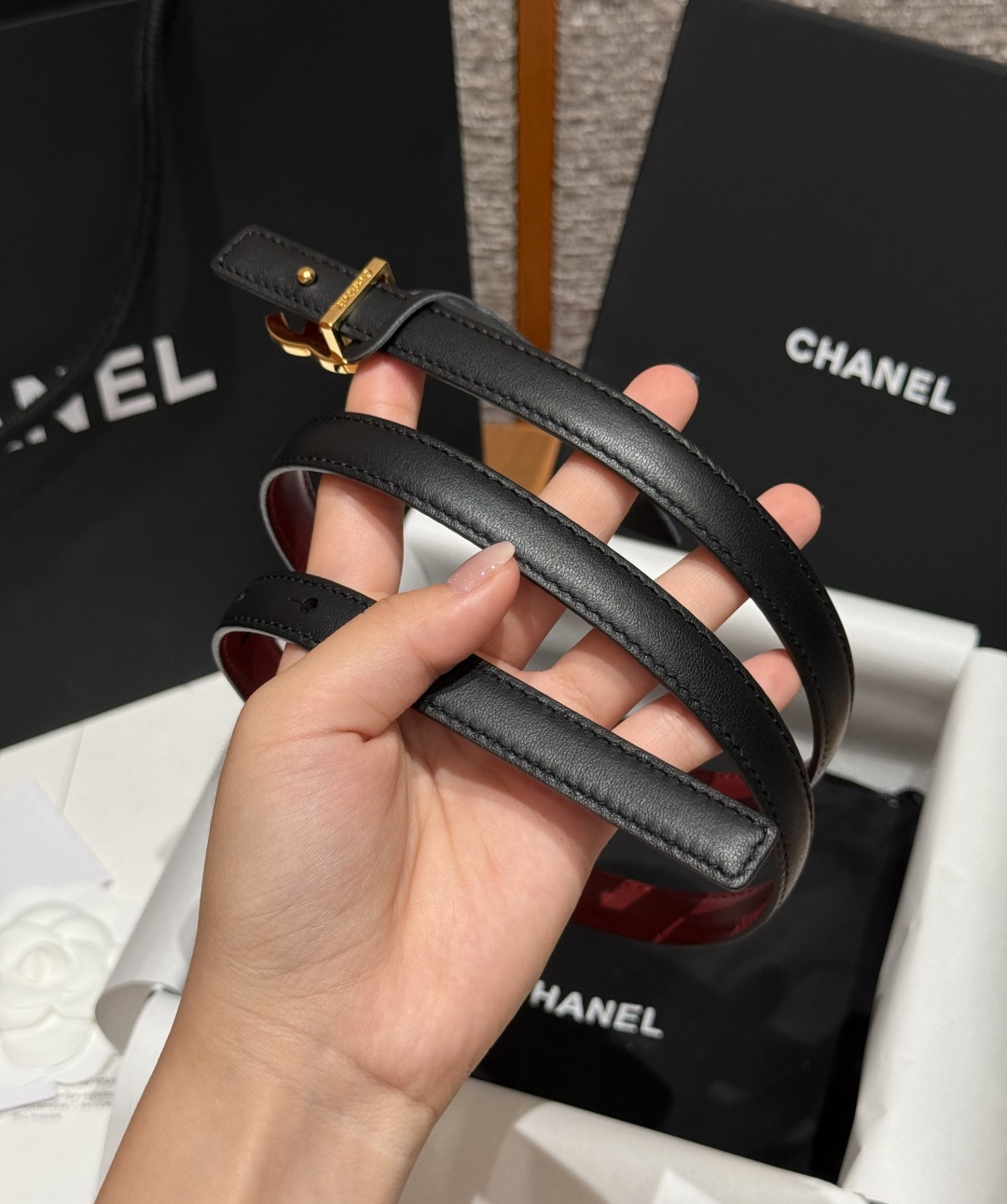 - 香家✨ Leather Belt 15mm 皮质腰带 双面小牛皮腰带,经典双C带扣设计。小牛皮与金属。15毫米超细皮 - 香家✨ Leather Belt 15mm 皮质腰带 双面小牛皮腰带,经典双C带扣设计。小牛皮与金属。15毫米超细皮