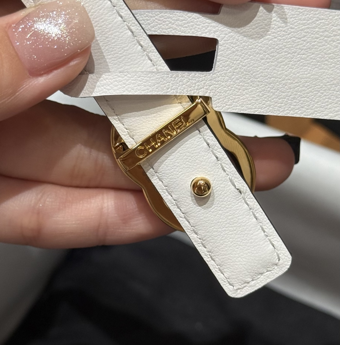 - 香家✨ Leather Belt 15mm 皮质腰带 双面小牛皮腰带,经典双C带扣设计。小牛皮与金属。15毫米超细皮 - 香家✨ Leather Belt 15mm 皮质腰带 双面小牛皮腰带,经典双C带扣设计。小牛皮与金属。15毫米超细皮