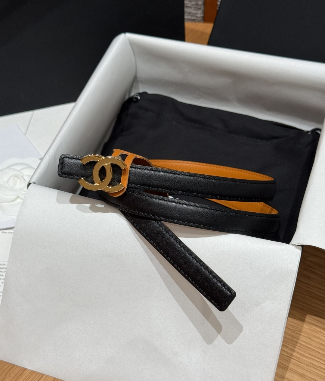 - 香家✨ Leather Belt 15mm 皮质腰带 双面小牛皮腰带,经典双C带扣设计。小牛皮与金属。15毫米超细皮 - 香家✨ Leather Belt 15mm 皮质腰带 双面小牛皮腰带,经典双C带扣设计。小牛皮与金属。15毫米超细皮