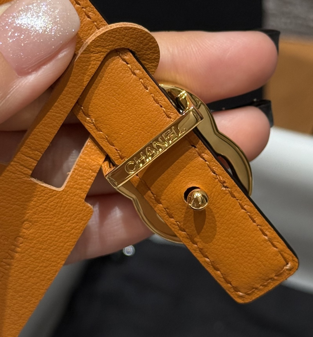 - 香家✨ Leather Belt 15mm 皮质腰带 双面小牛皮腰带,经典双C带扣设计。小牛皮与金属。15毫米超细皮 - 香家✨ Leather Belt 15mm 皮质腰带 双面小牛皮腰带,经典双C带扣设计。小牛皮与金属。15毫米超细皮