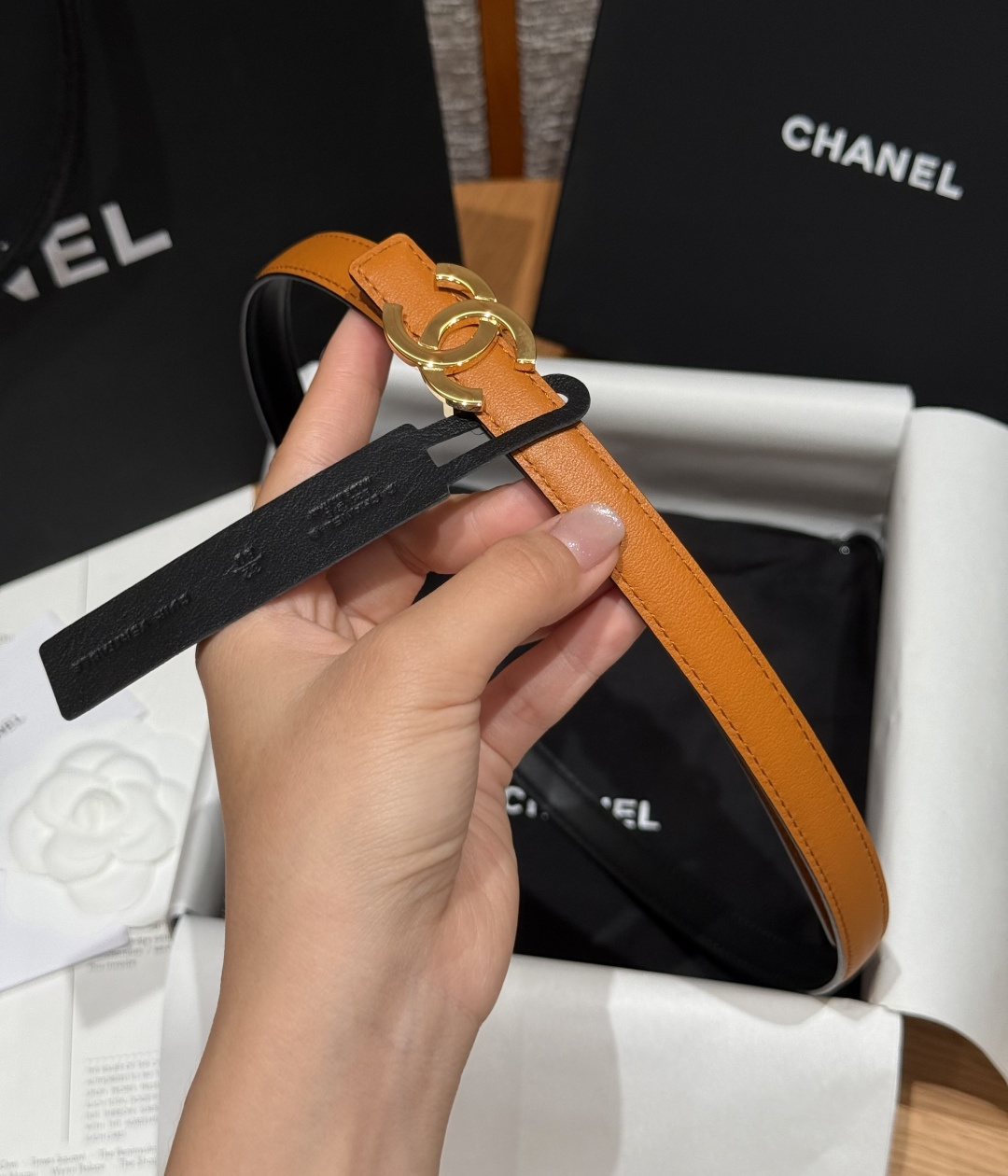 - 香家✨ Leather Belt 15mm 皮质腰带 双面小牛皮腰带,经典双C带扣设计。小牛皮与金属。15毫米超细皮 - 香家✨ Leather Belt 15mm 皮质腰带 双面小牛皮腰带,经典双C带扣设计。小牛皮与金属。15毫米超细皮
